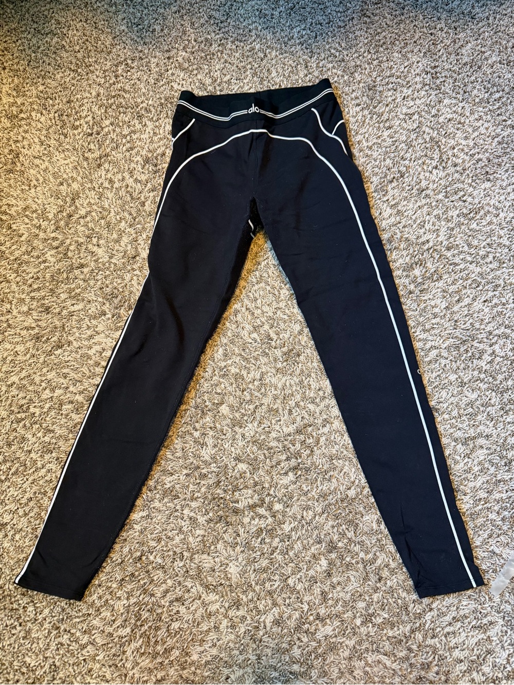 ALO Yoga Black Leggings with White
